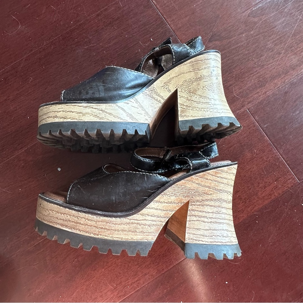 Vintage 9&Co Chunky Platform Sandals